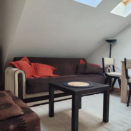 Defakto * Vrnjačka Banja