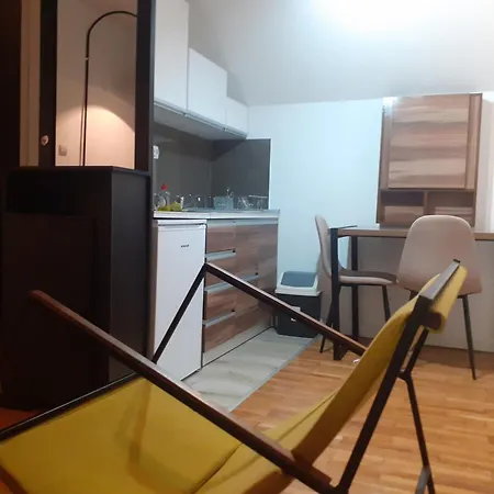 Defakto * Vrnjačka Banja